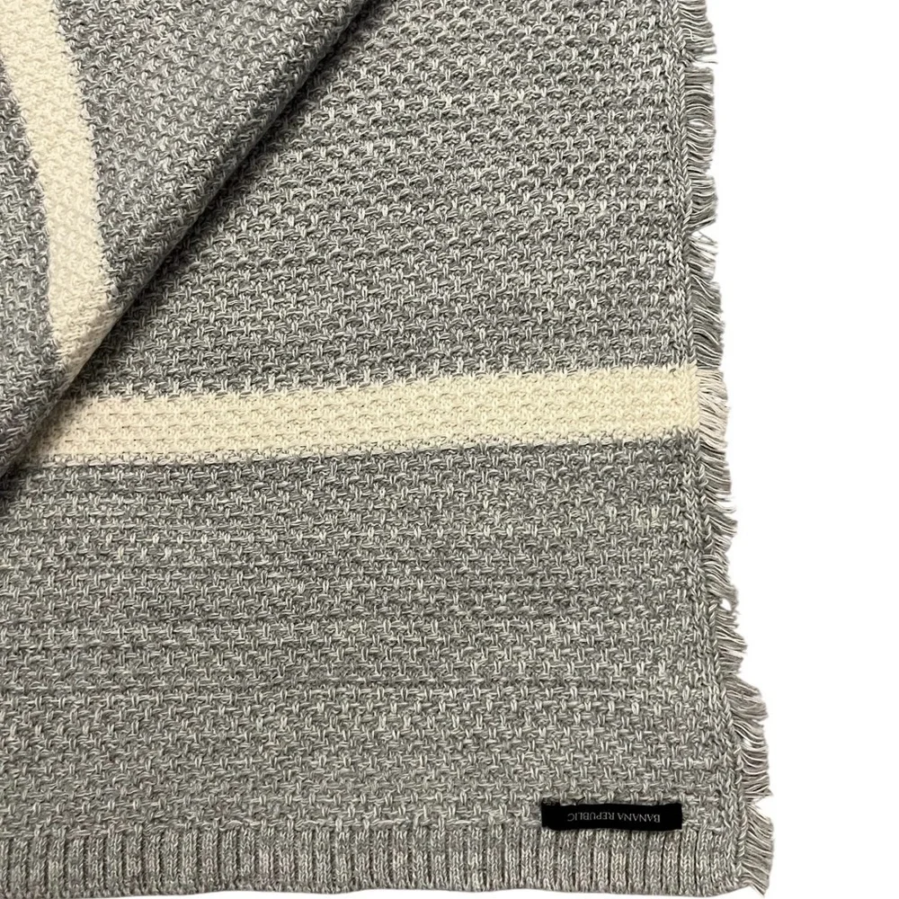 Banana Republic gray & cream striped large basketweave blanket scarf